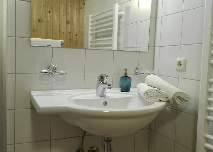 Joergleggerhof * Nikolsdorf